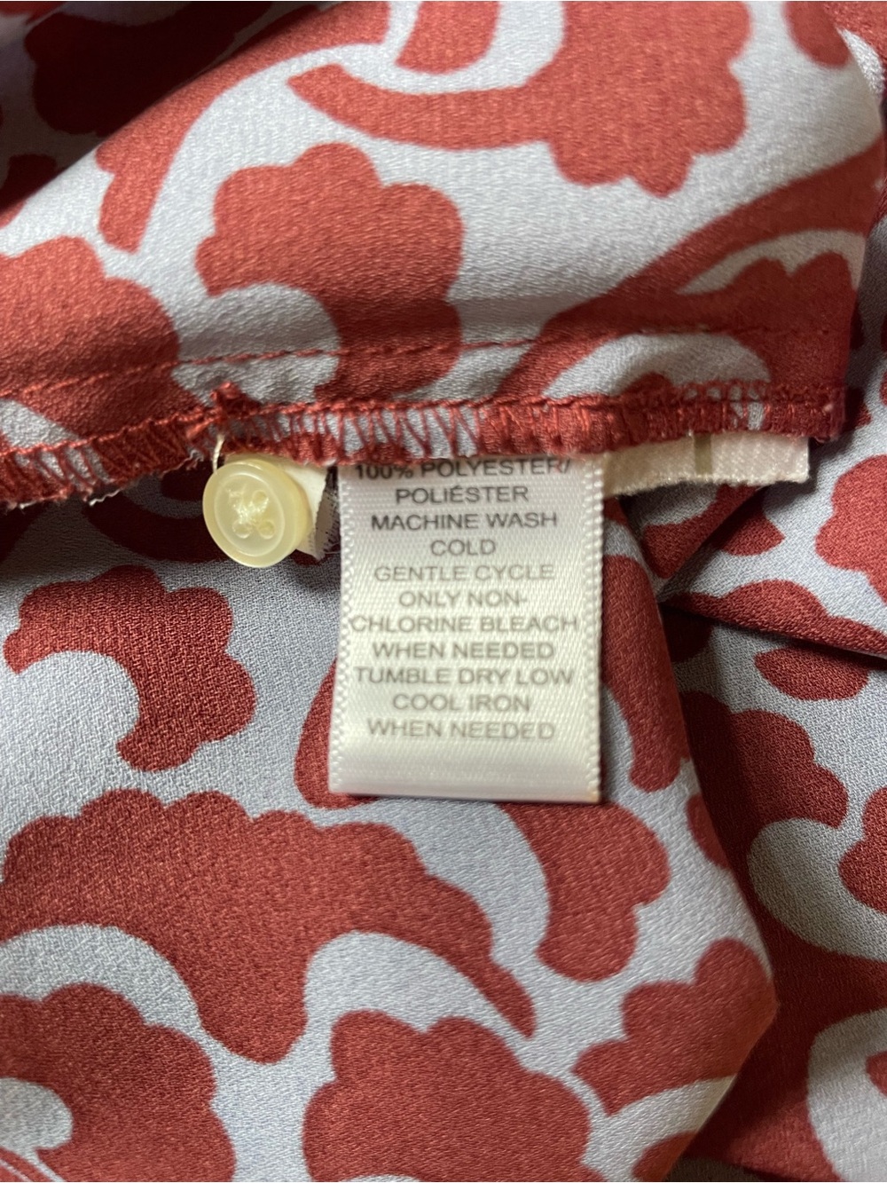 Loft Patterned Short Sleeved Blouse with Ruffled Detail. Size M - Picture 6 of 6